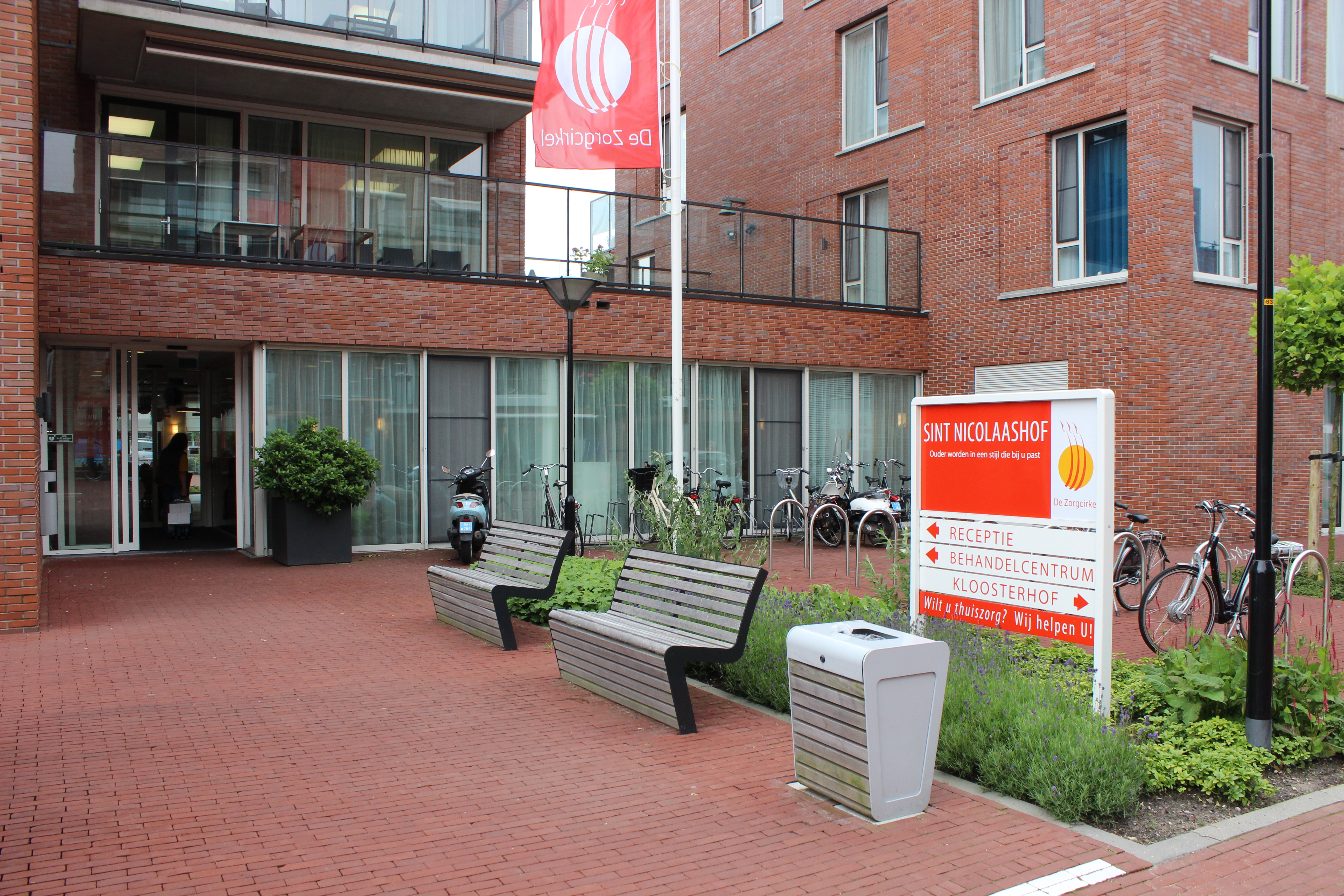 Nicolaashof 21-06-2016 (1).JPG