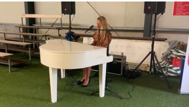 10 jaar respijthuis optreden kim de boer .png