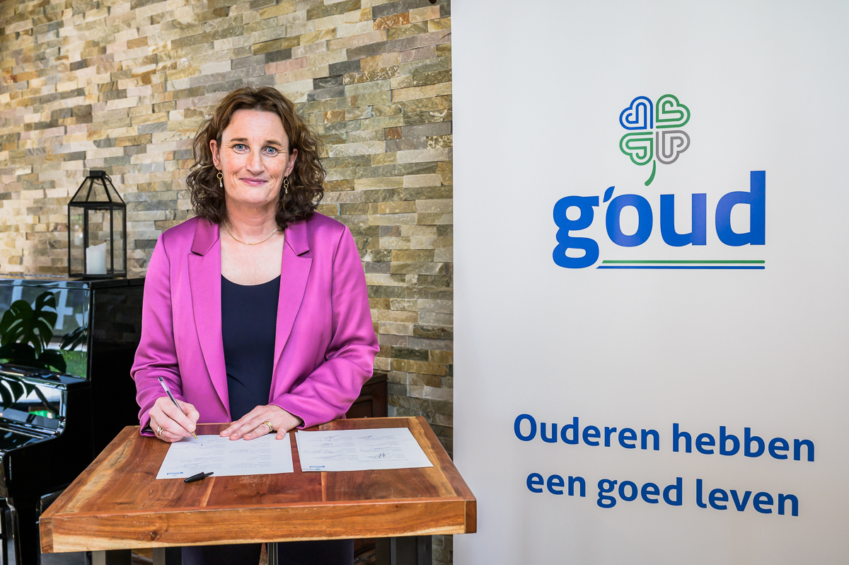 20230712 Ondertekening Goud Zorgcirkel Tiana 1200Px Foto Pascal Fielmich